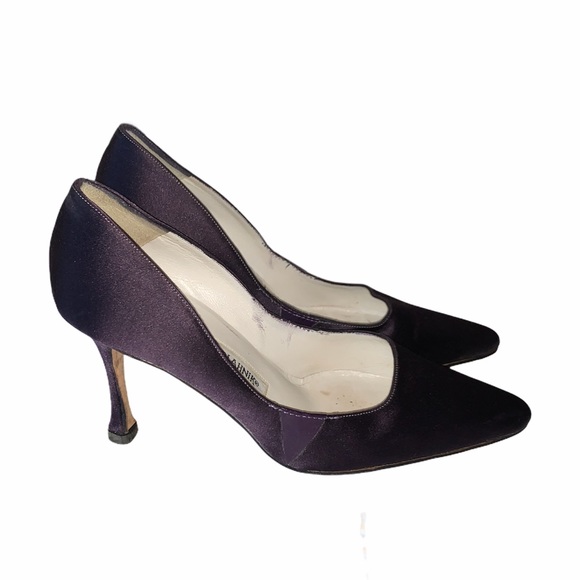 Manolo Blahnik purple satin pumps in size 5 - Picture 3 of 9